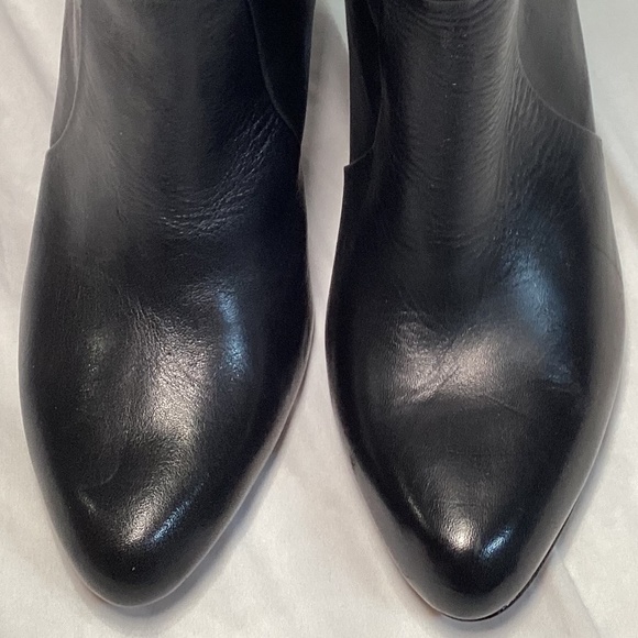 1835. Coach Udell Black Leather/Suede Boots NWOT Size 9 - Picture 3 of 5